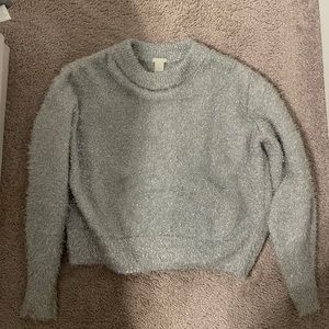 Size small sweatshirt. Wore once. Puffy & sparkly.